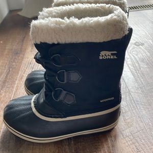 Girls Sorel snowboots